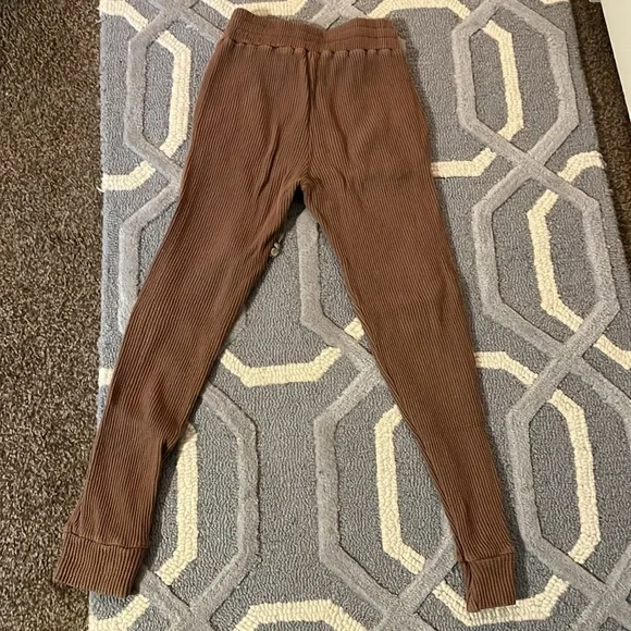 Brown waffle knit jogger set - Picture 14 of 17